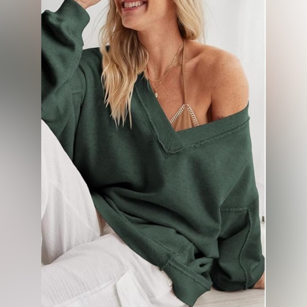 NEW! Aerie vacay every day v neck sweatshirt